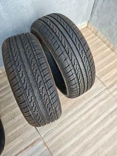 Pneus 205/60 r15