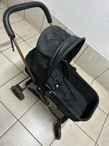 Carrinho Moisés 350 reais Apenas esse detalhe de uso na lateral Retirar Jardim Curitiba 1
