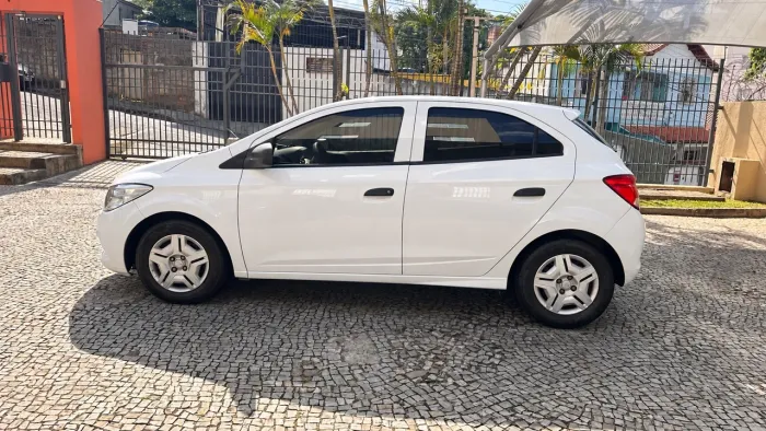 Chevrolet Onix JOY Hatch 1.0 8V Flex Mec. 4P 2018