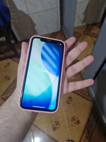 Vendo iphone 11 em perfeito estado