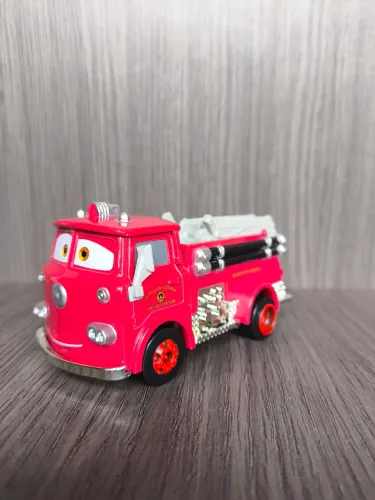 Red (Ruivo) Miniatura Filme Carros Metal Diecast Novo Lacrado 