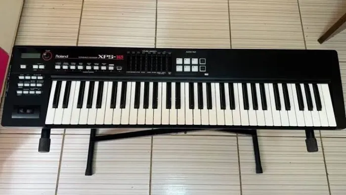 Teclado XPS 10 Roland
