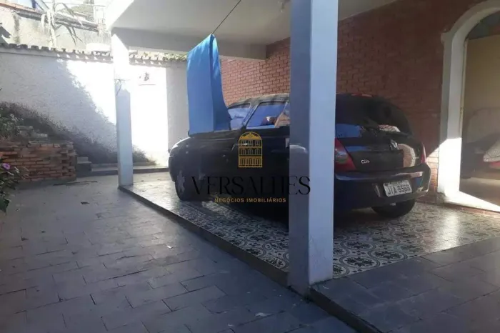 Casa á venda com 04 quartos, 02 banheiros, 01 vaga de garagem, 160 m² - Bairro Nova Flores