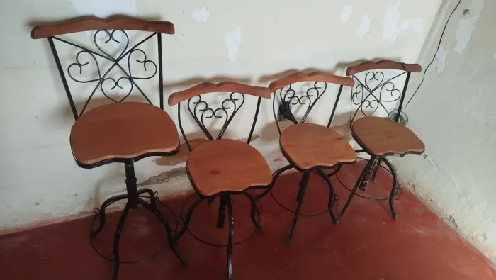 Banquetas de madeira maciça reguláveis 