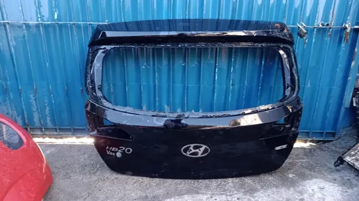 Tampa hb20 com detalhe