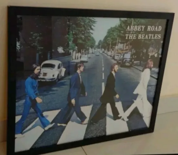 QUADRO POSTER BEATLES ABBEY ROAD EMOLDURADO