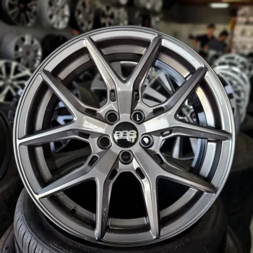 Jogo de rodas BBS Sampson aro 17 5x100