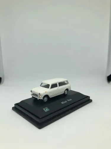 Miniatura carrinho Van branca