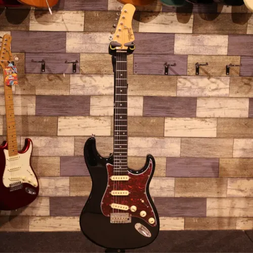 Guitarra Tagima T-635 Classic BK Stratocaster 3S