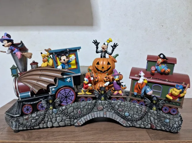 Trem do Mickey Halloween - Decoração de Natal