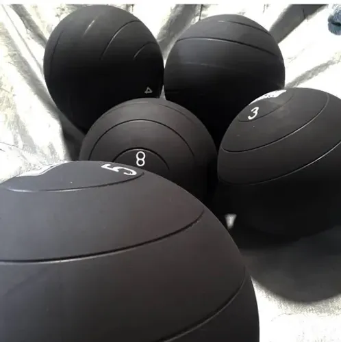 Medicine ball ate 9 kg