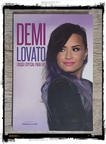 Livro: Demi Lovato - edição especial para fãs