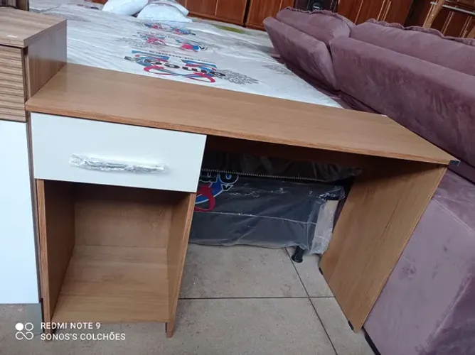 MESA DE ESTUDO NOVA COM GAVETA 