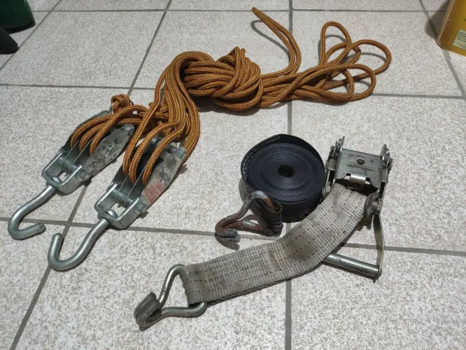 Moitão e catraca de amarração.