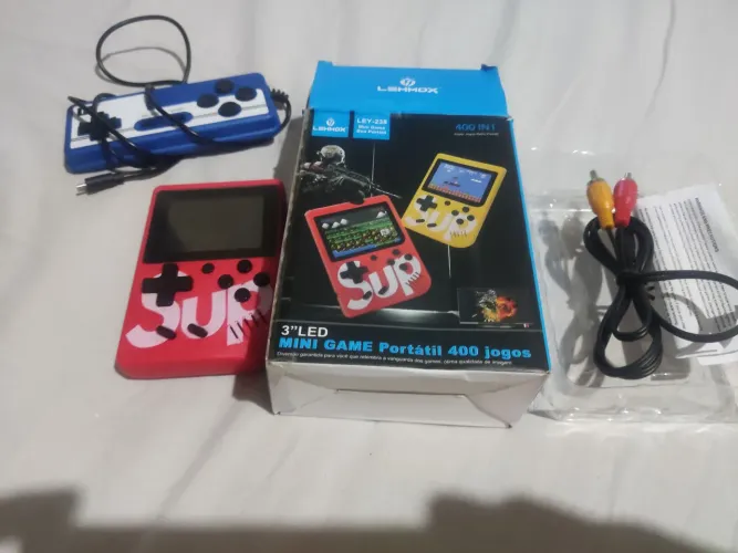 Console Portátil Retro com Jogos Clássicos