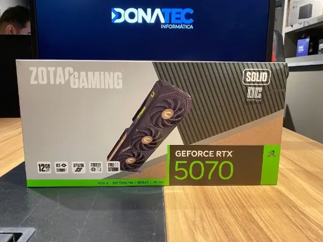 (Loja Física) Placa de Vídeo Nvidia Geforce Zotac Gaming RTX 5070 Solid 12GB OC, 192 Bits