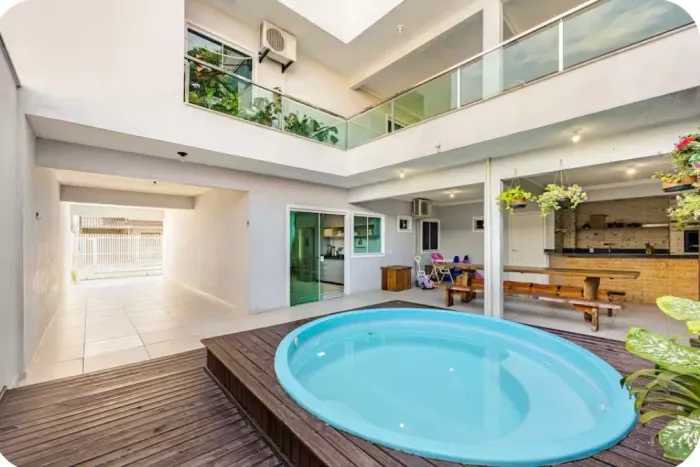  Curta o Beto Carrero e a praia.casa com piscina 