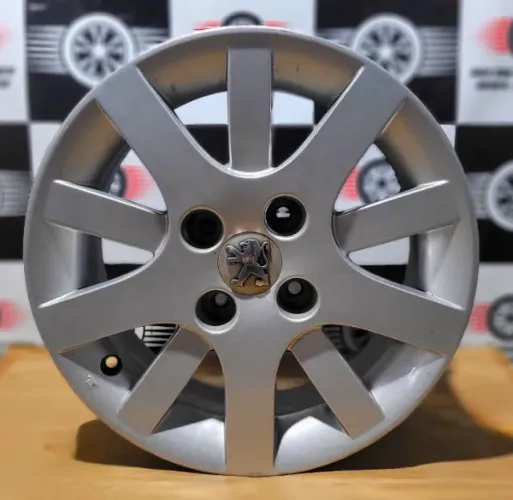 Jogo de rodas Peugeot 207 aro 15 Prata