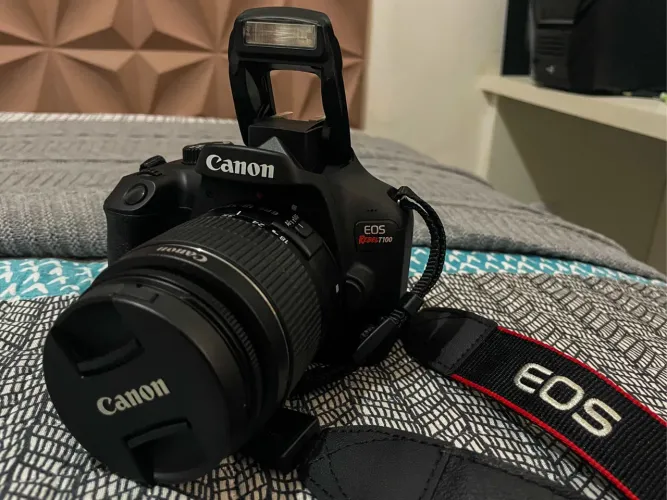 Canon EOS Rebel T100 + Bolsa Fotográfica + Cartão 256GB - Impecável!