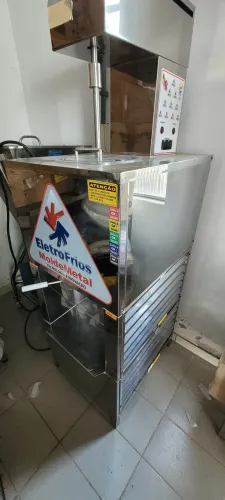 Máquina produtora de açai EletroFrio S40 220v 40L por hora