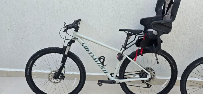 Biciclete montain bike specialized