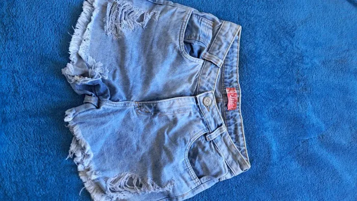 Short Jeans Destroyed Feminino