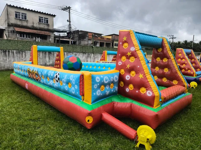 Futebol de sabão brinde um bolão 