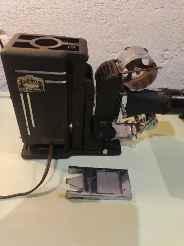 Projetor De Slides Tri-purpose Sve Projector Model Aaa 1920