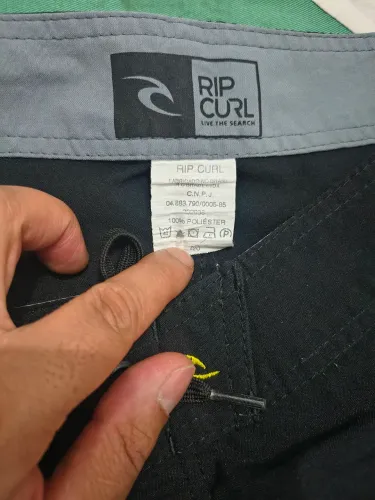Bermuda Rip Curl tamanho 40 original linda