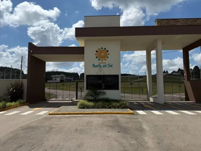 Terreno à Venda em Mandirituba no Condomínio Fechado Puerta del Sol  200 m² por Apenas R$ 