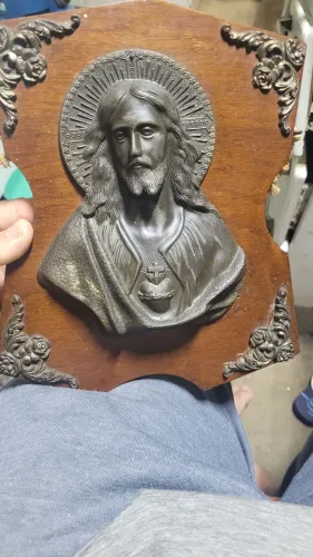 Quadro religioso em madeira com Jesus Cristo