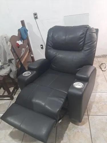 Poltrona Reclinável com Porta Copos