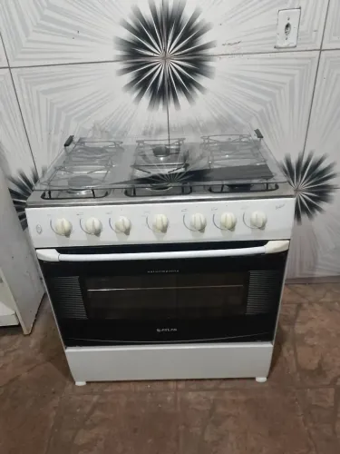 Vendo fogão semi novo