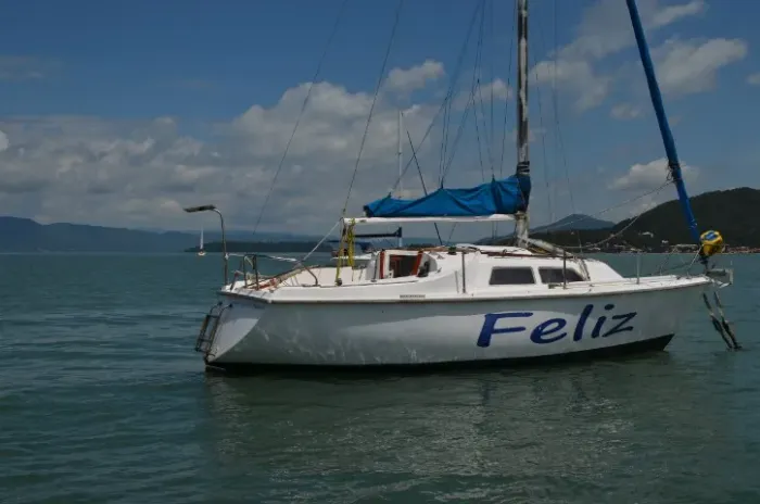 Veleiro Velamar 27 + Volvo 2002 (em perfeitas condições)