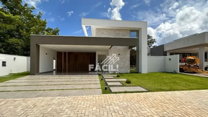 Vende-se Casa com 3 Suítes no Condomínio Caribe Residence