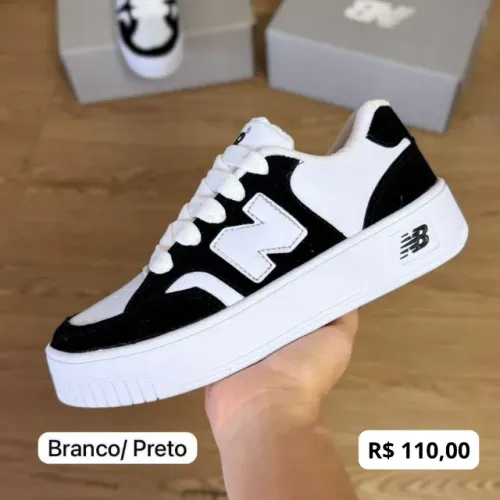 TÊNIS NB FEMININO PRETO E BRANCO CASUAL