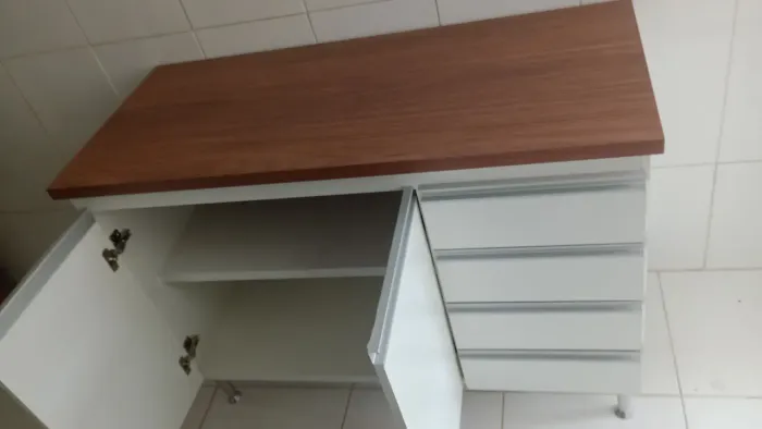 Armário de Cozinha com Tampo, amadeirado,.1,20 feito em 100% MDF 