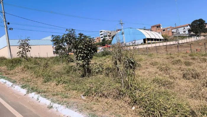 Lote comercial 599 metros