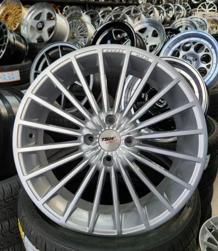 Jogo de rodas Mak Italy aro 18 4x108