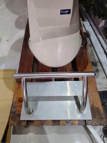 Apoio de pé para lavatório