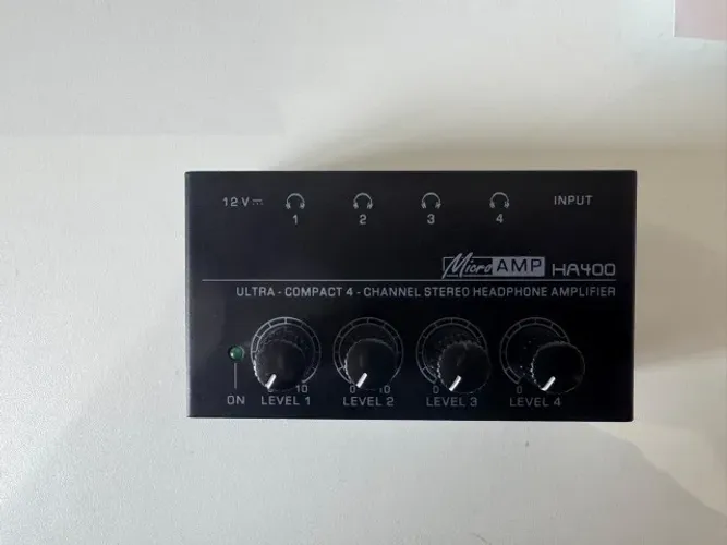 Amplificador de Fone 4 Canais (HA400) - Essencial p/ Podcast/Estúdio