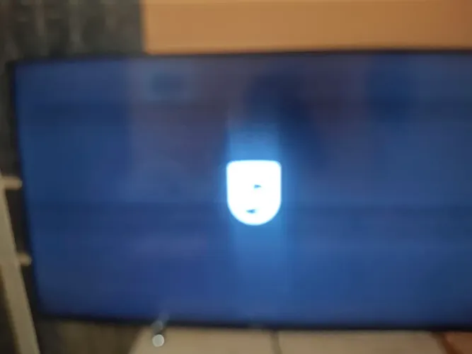 Vendo TV 42 polegadas com defeito para retirar pecas marca OAC 