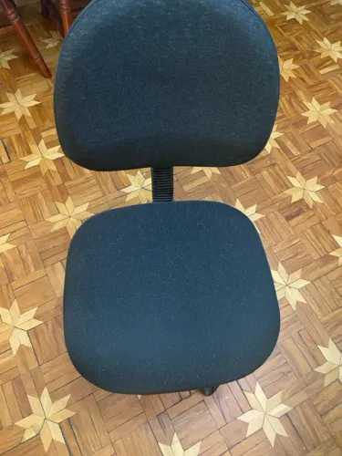 Cadeira de Escritório Giratória com Rodinhas