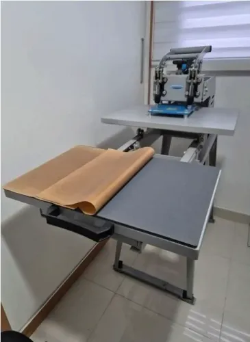 Prensa Plana de gaveta 40x60cm Maquinatec 110v + base de suporte, base de silicone e teflo