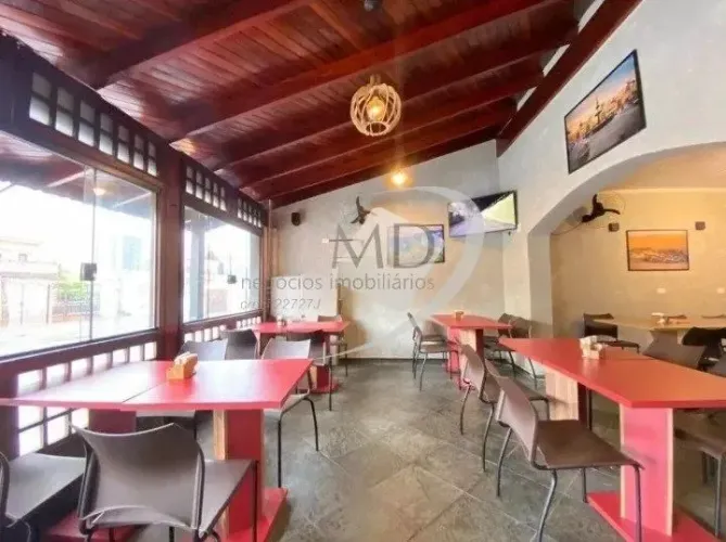 CASA RESIDENCIAL COM 2 QUARTOS FUNDOS - RESTAURANT