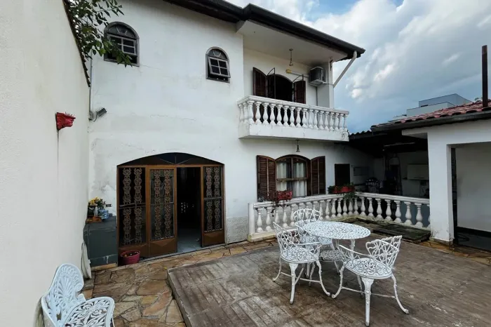 Casa Comercial | 3 Dorms | Centro