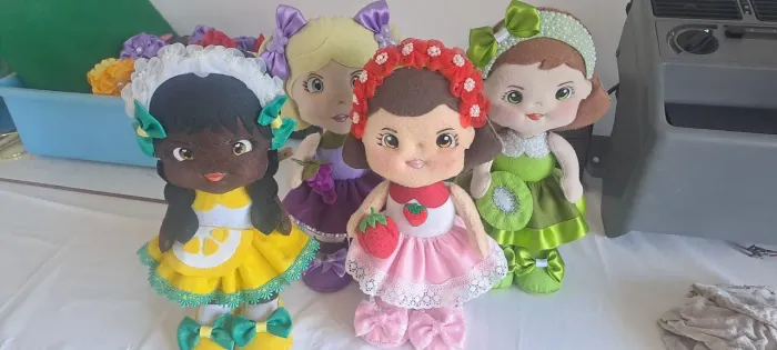 Bonecas em Feltro feita a mão