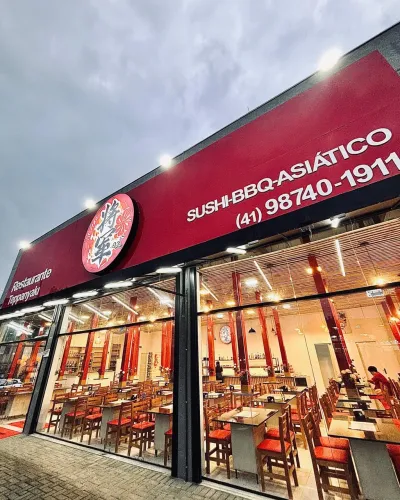 Restaurante japonês de churrasco vendendo
