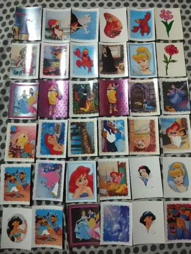 Figurinhas álbum princesas disney