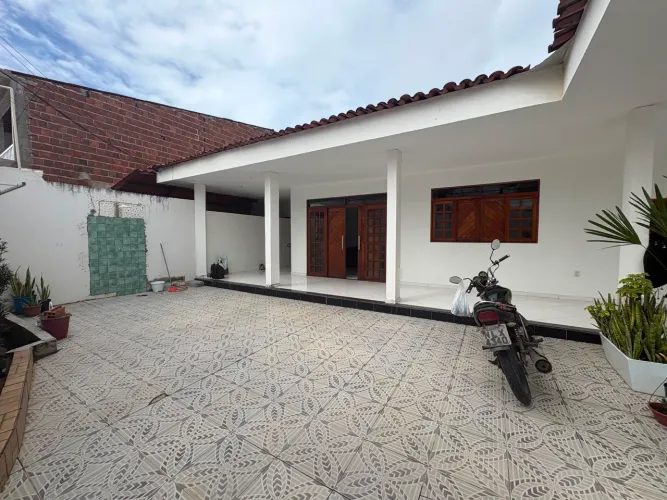 Excelente casa no barro duro